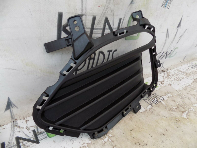 HYUNDAI i30 SPORT 2019-ON FRONT LEFT BUMPER FOG LIGHT COVER 86563-G4700