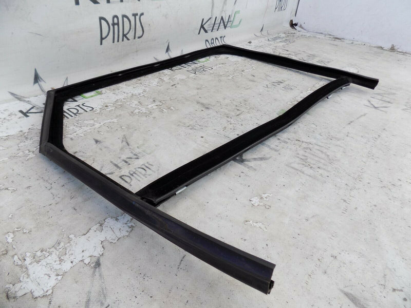 RANGE ROVER L494 SPORT 2014-2019 REAR RIGHT DOOR GLASS SEAL DK6225766A