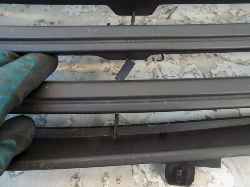 VAUXHALL VIVARO B 2014-2018 FRONT BUMPER RADIATOR GRILLE 93452299