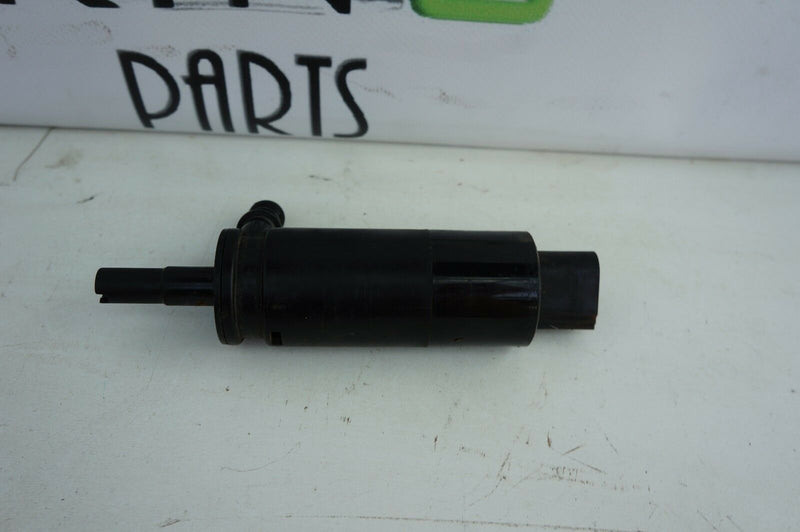 BMW 5 SERIES E60 M5 2003-2010 HEADLIGHT WASHER PUMP CLEANING DEVICE 6973097-02