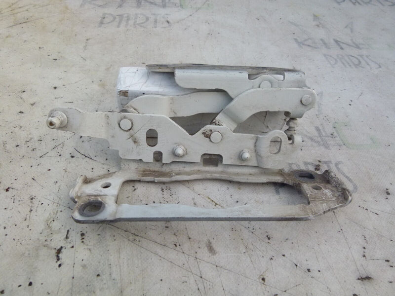 MERCEDES C W204 2007-11 BONNET HOOD LEFT SIDE HINGE GENUINE A2048800728