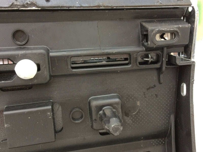 VW TOUAREG CR 7 MK3 2018> REAR DOOR PANEL LEFT SIDE TRIM MOULDING 760854949