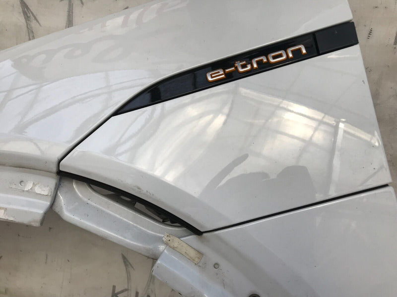 AUDI E-TRON 2018-ON LEFT SIDE FRONT FENDER WING PANEL & CHARGING FUEL FLAP