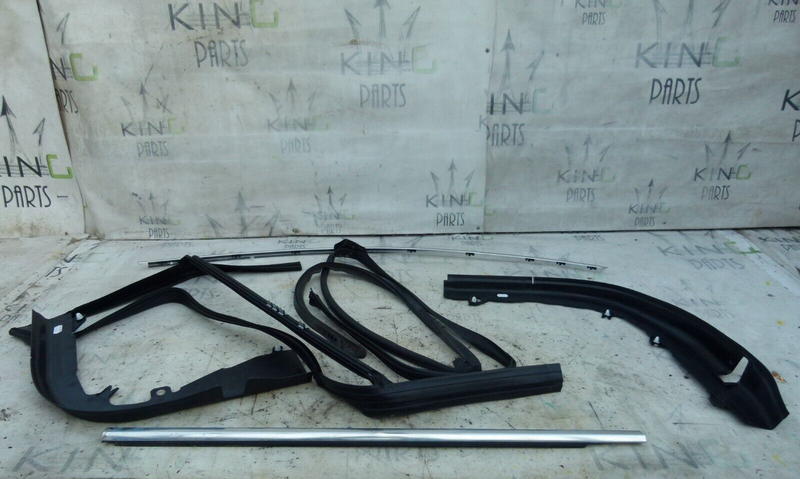JAGUAR XJ 351 2009-15 FRONT RIGHT DOOR SEALS AND TRIMS GENUINE AW93208B12A