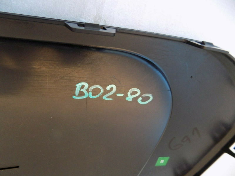 KIA PICANTO 2017+ REAR BUMPER CENTRE NUMBER PLATE SURROUND TRIM PLASTIC /B02-80