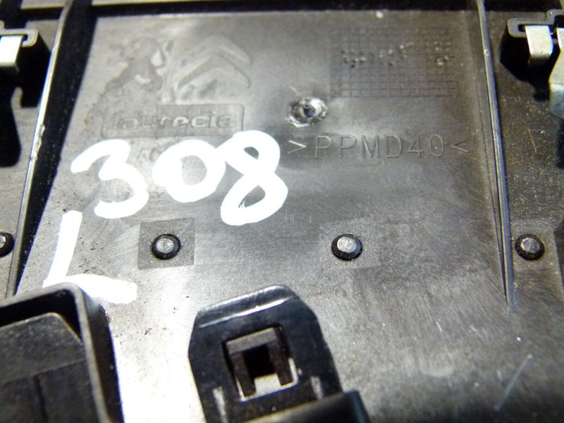 PEUGEOT 308 SW ESTATE 2017-21 CENTRE DASHBOARD LEFT AIR VENT 96778765