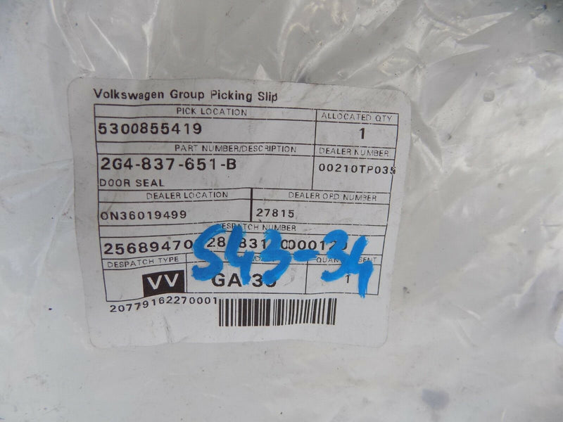 VOLKSWAGEN - *NEW GENUINE DOOR SEAL 2G4837651B /S43-34
