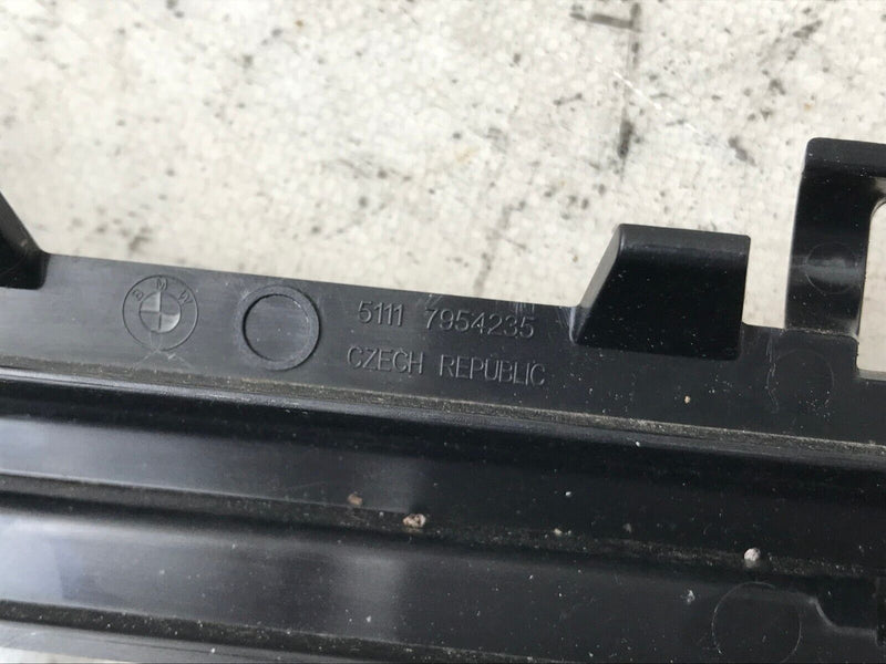 BMW X1 F48 LCI X-LINE 2019-2022 FRONT BUMPER LOWER GRILLE GENUINE 7954235
