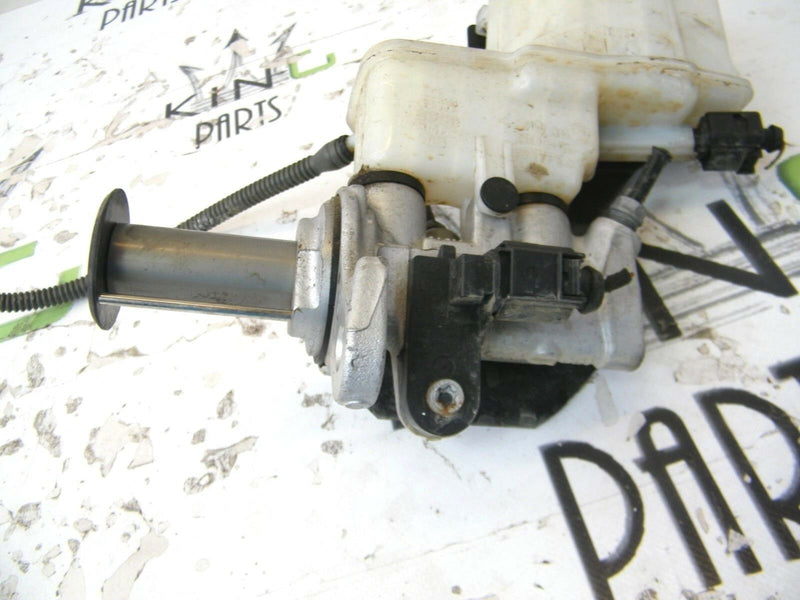 AUDI A3 (8V) 2012-2016 S-LINE 2.0 TDI BRAKE MASTER CYLINDER & FLUID BOTTLE