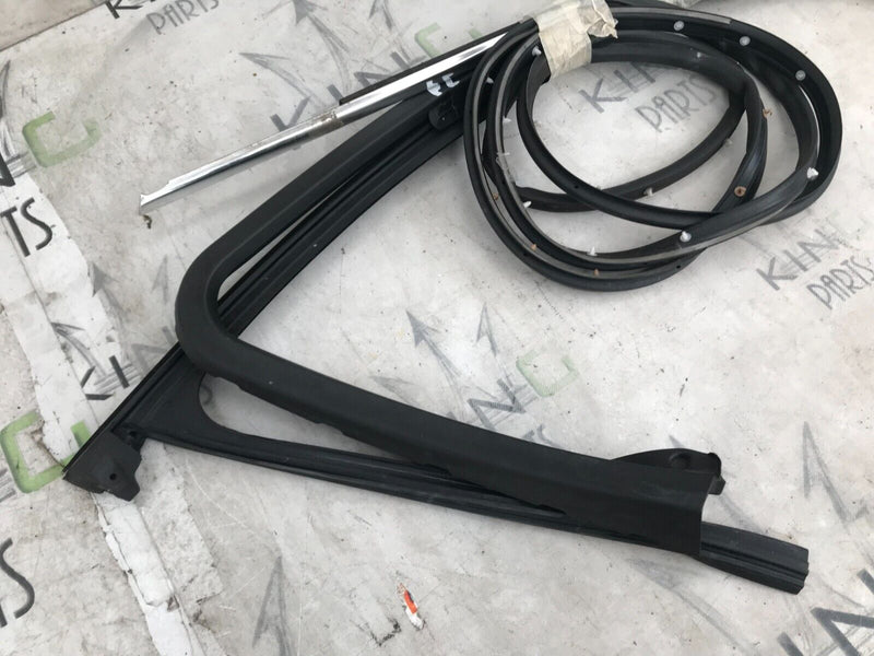 VAUXHALL INSIGNIA A 08-16 SET FRONT WINDOW LEFT SIDE FRAME, RUBBER, TRIM COVER