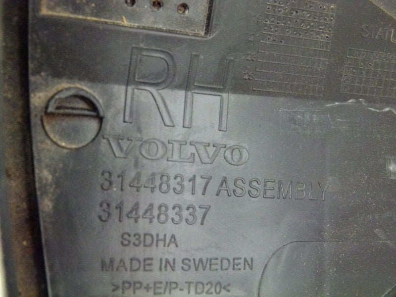 VOLVO XC40 FRONT DOOR DRIVER SIDE TRIM MOULDING PANEL 31448317