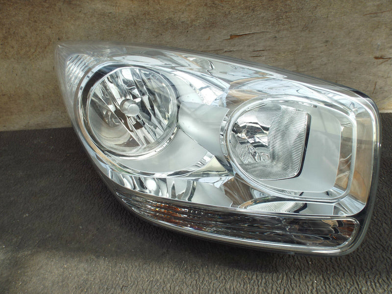 Kia Venga 2010-2014 Genuine Headlamp Headlight Right Driver Side O/S (470)