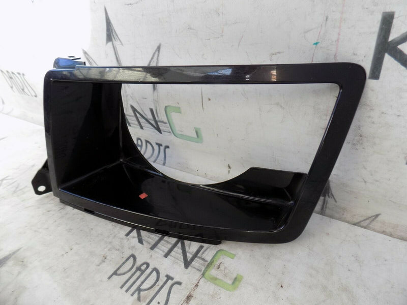 LAND ROVER DEFENDER L663 2020-ON FRONT LEFT LIGHT FRAME L8B2-13C025-BA