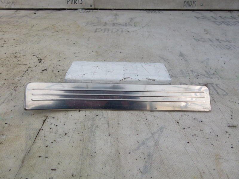 MERCEDES C W204 2007-2011 REAR LEFT SILL CHROME TRIM GENUINE A2046800335