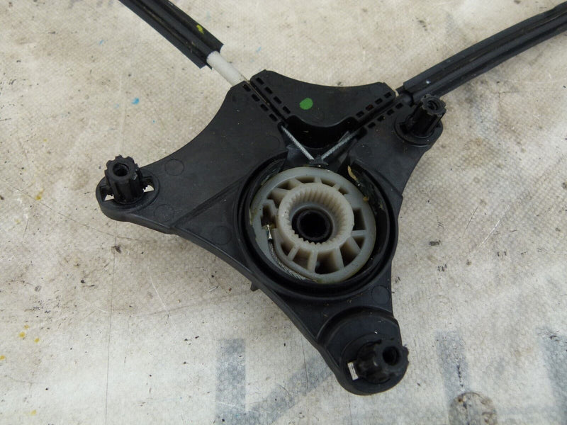 SEAT ATECA 2016-20 REAR LEFT WINDOW REGULATOR GENUINE 575839461