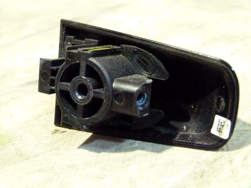 RANGE ROVER SPORT 13-17 FRONT LEFT DOOR HANDLE LOCK PLUG GENUINE