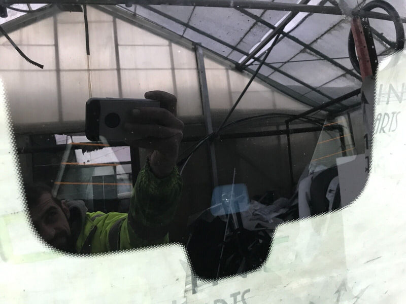 MERCEDES GLC X253 FRONT WINDSCREEN WINDOW GLASS GENUINE & SENSOR A2536709000