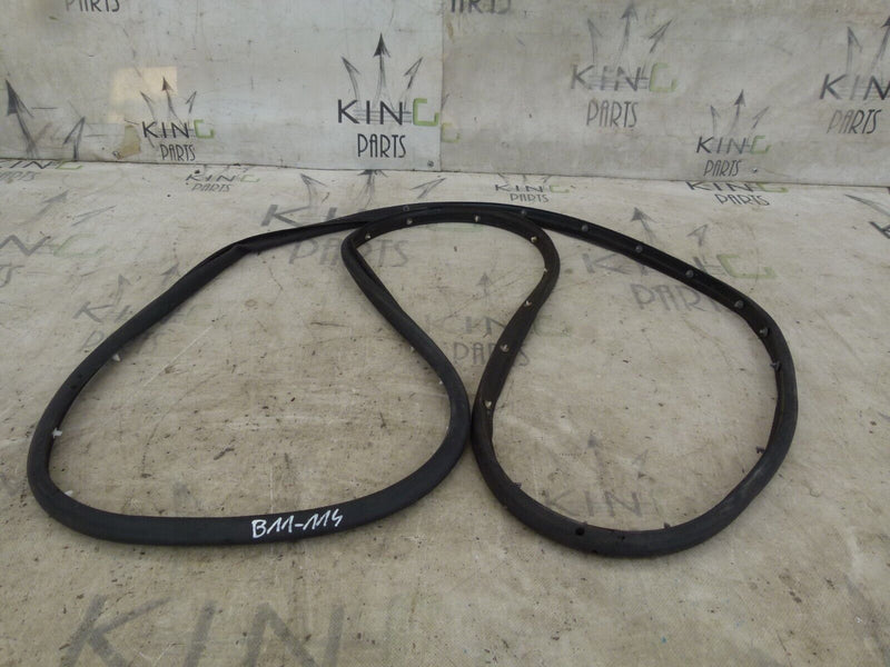 VAUXHALL ASTRA J 2009-15 REAR LEFT DOOR RUBBER SEAL GENUINE 522426761