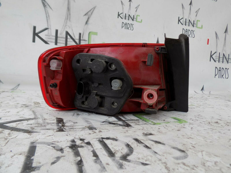 AUDI A4 B8 8K 2008-2012 SALOON RIGHT SIDE REAR LIGHT LAMP 8K5945096D