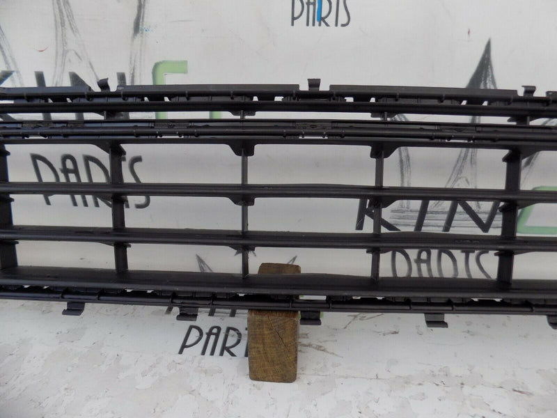 VOLKSWAGEN GOLF MK7 2017-2019 FRONT BUMPER CENTRE GRILL 5G0853677L