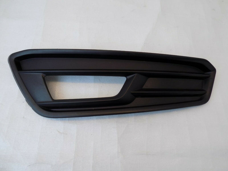 FORD FOCUS MK3 FACELIFT 2017-ON FRONT RIGHT FOG LIGHT TRIM SURROUND /S20-59
