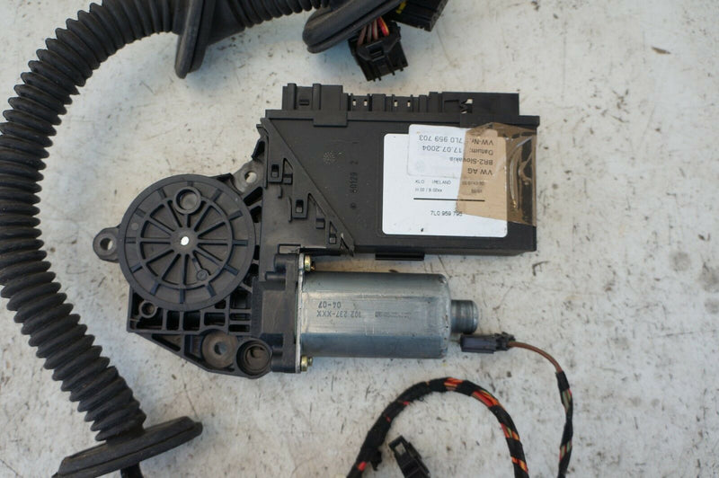 PORSCHE CAYENNE 955 LEFT REAR DOOR WINDOW MOTOR 7L0959703 7L0959795 (S29-21)