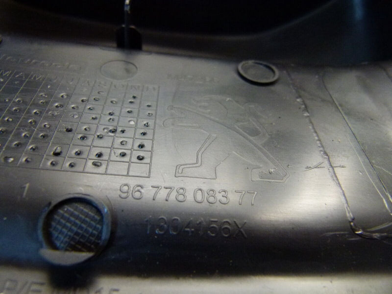 PEUGEOT 308 SW ESTATE 2017-21 STEERING WHEEL COLUMN COVER TRIM 9677808377