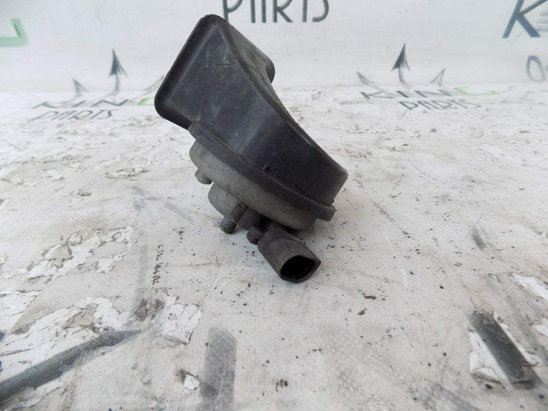 BMW 5 SERIES  F11 HORN SIGNAL LOW GENUINE  3881157