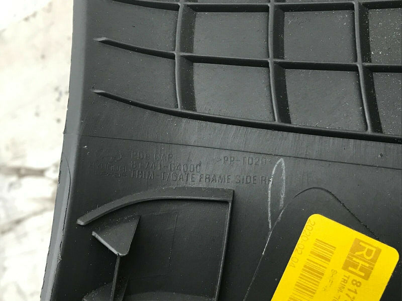 HYUNDAI i30 PD 16-19 SEDAN TAILGATE RIGHT SIDE PANEL TRIM COVER 81741-G4000