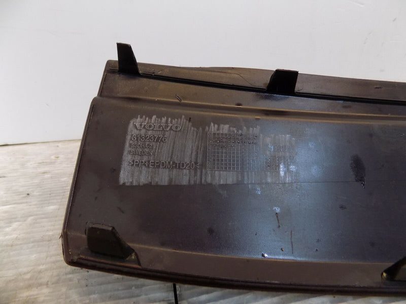 VOLVO XC60 2014 2015 2016 REAR BUMPER COVER MOULDING TRIM STEP PAD PLATE (B0198)