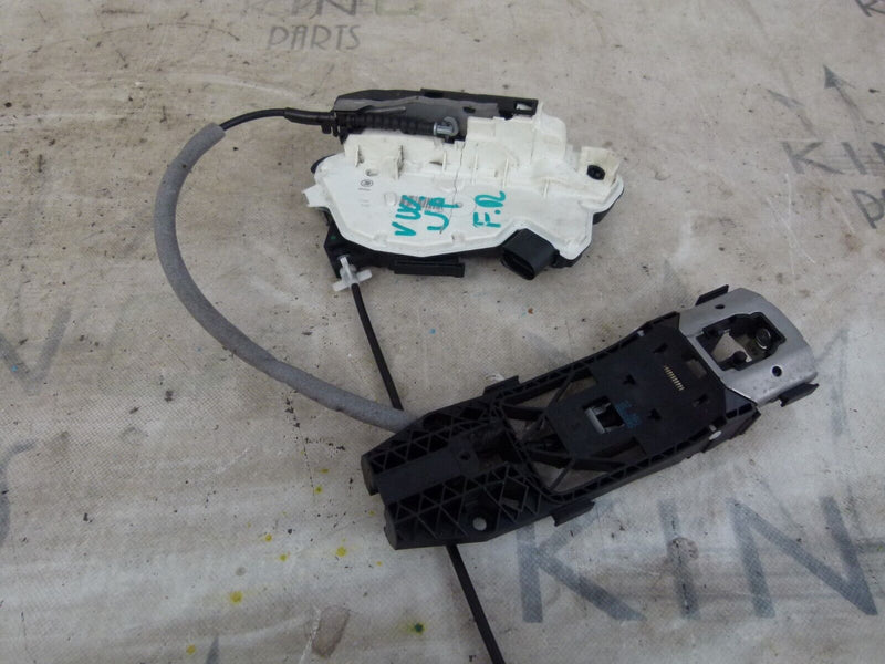 VW UP 2011-16 FRONT RIGHT DOOR HANDLE BRACKET AND LOCK GENUINE 1S2837016 S85-02