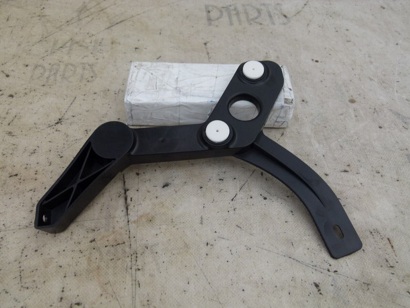 VAUXHALL ASTRA J 2009-15 REAR BUMPER LEFT BRACKET GENUINE 13368095 S102-12