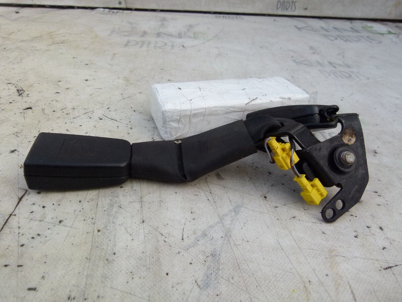 MERCEDES C W204 2007-11 REAR MIDDLE SEAT BELT BUCKLE GENUINE A2048602669