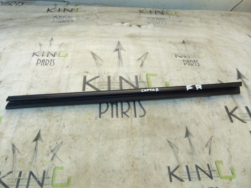 RENAULT CAPTUR 2020-ON FRONT RIGHT DOOR WINDOW GLASS SEAL STRIP 7975