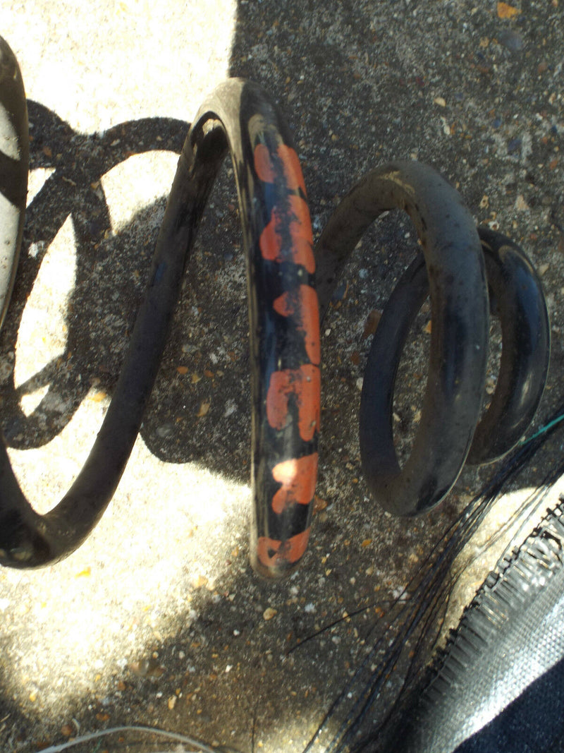 SKODA SUPERB 2001-2008 SALOON  REAR SUSPENSION COIL SPRING O/S N/S