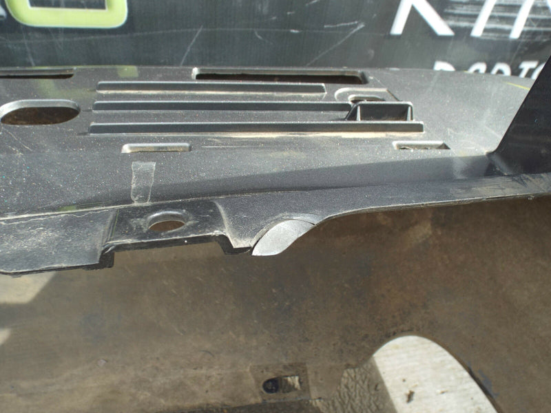 LAND ROVER DISCOVERY 3 4 L319  REAR BUMPER GENUINE GREY (0024)