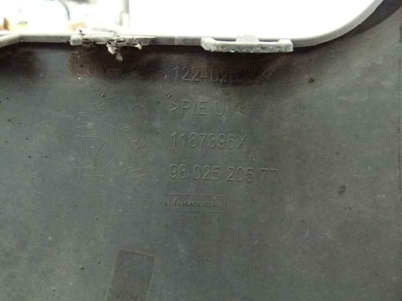 PEUGEOT 2008 - 2013 2014 2015 2016 LOWER FRONT BUMPER GENUINE 9802520577