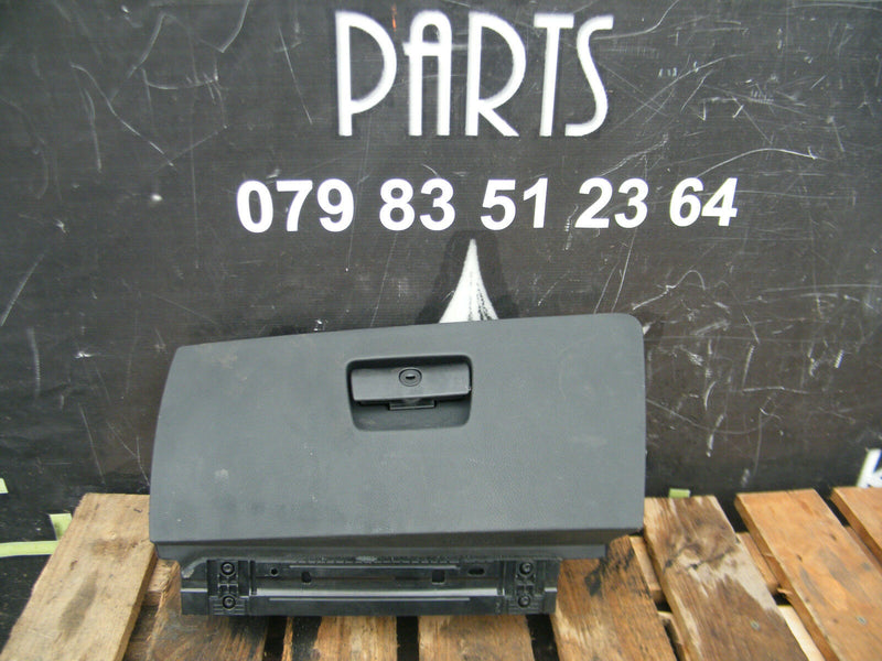BMW 3 Series E90 E91 2005-2011 GENUINE FRONT GLOVE BOX ! KING PARTS EGHAM LONDON