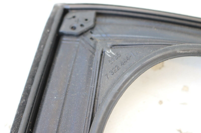 MINI ONE/ S/ COOPER F55 2014-ON 5DR REAR RIGHT WINDOW GUIDE SEAL INNER TRIM SET