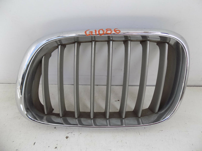 BMW X5 E53 FRONT BUMPER LEFT SIDE RADIATOR KIDNEY GRILL N/S 8247673