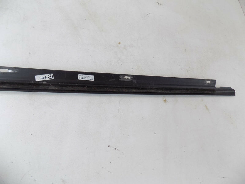 AUDI A6 / A6 QUATRO 2005-11 Front Left Side Window Moulding 4F0853283C (S25-40)