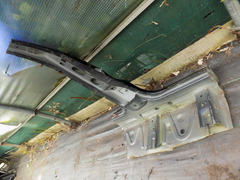 MERCEDES C W204 2007-2014 LEFT SIDE OUTER BODY PANEL- B PILLAR FRAME