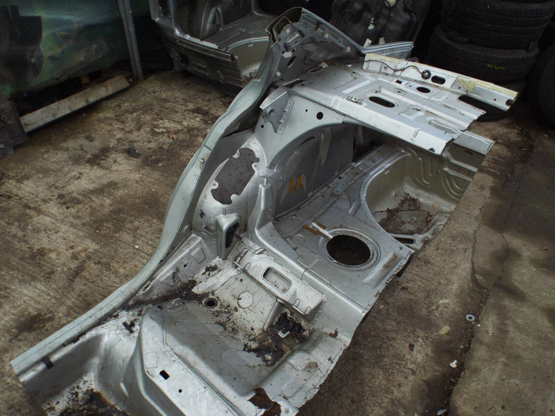 SKODA SUPERB 2001-2008 SALOON REAR QUARTER PANEL O/S RIGHT DRIVER SIDE SILVER