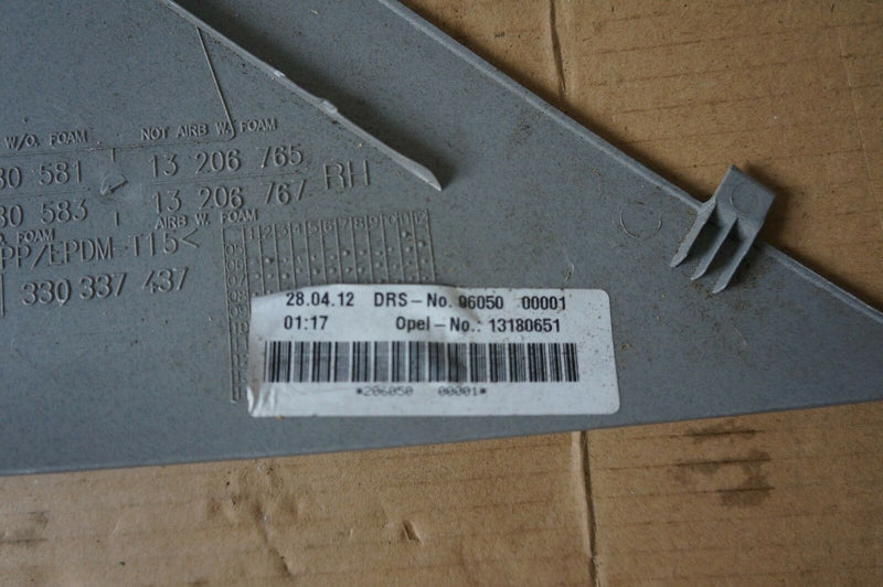 Vauxhall Corsa D 2006-2014 Rear Right Seat Belt Guide Covers 13180651 (S04-06)