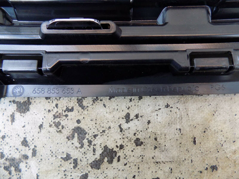 SKODA KAMIQ 2018-ON FRONT BUMPER GRILL CENTRE COMPLETE 658853653