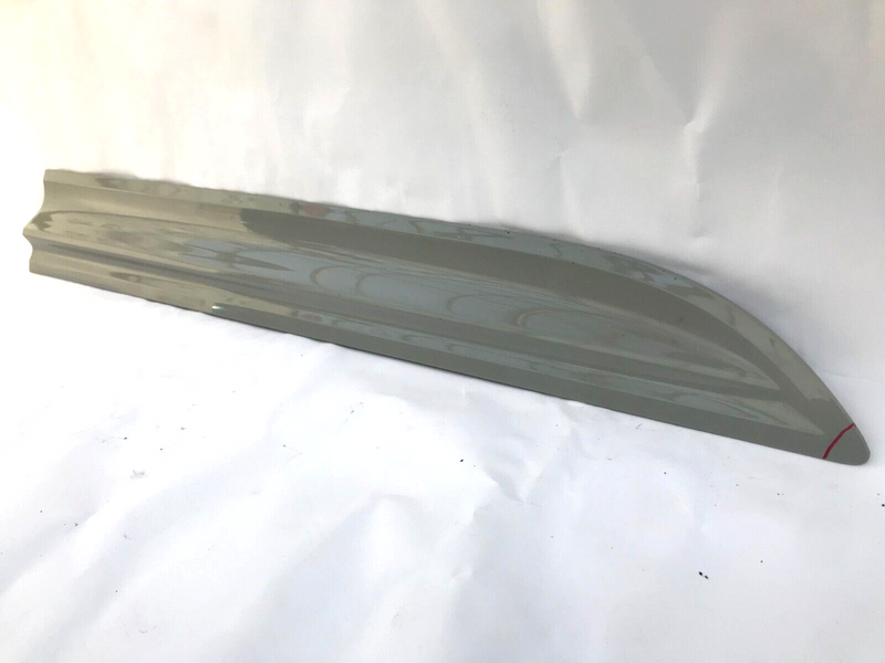PORSCHE MACAN S T GTS 2022  FRONT DOOR PANEL TRIM MOULDING RIGHT SIDE 95B837890