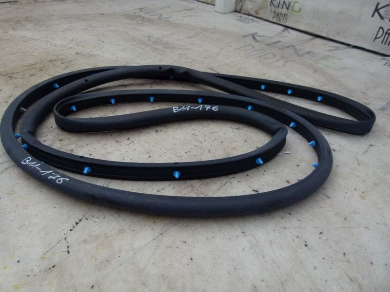 FORD FUSION 2013-16 REAR RIGHT DOOR SEAL STRIP GENUINE DS7Z-5420530-D