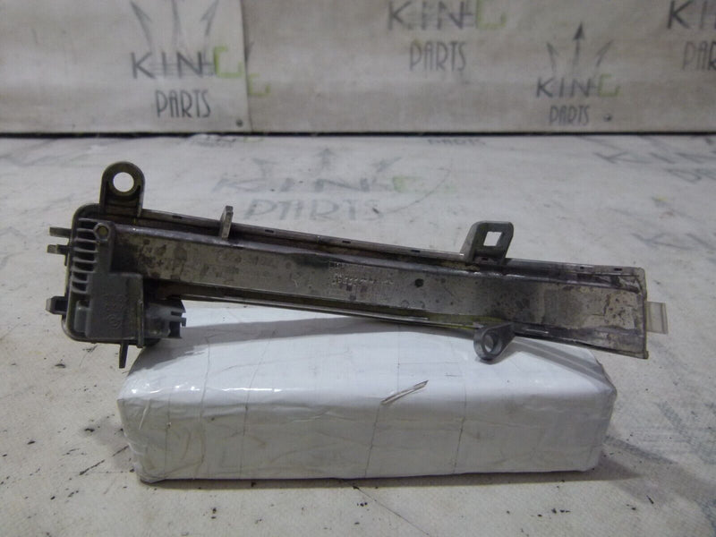 BMW 1 F20 2011-15 RIGHT MIRROR INDICATOR LIGHT GENUINE 20203102