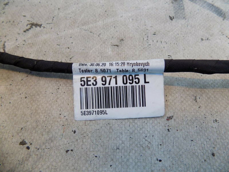 SKODA OCTAVIA 4 MK4  FRONT BUMPER PDC WIRING LOOM OEM GENUINE 5E3971095DS