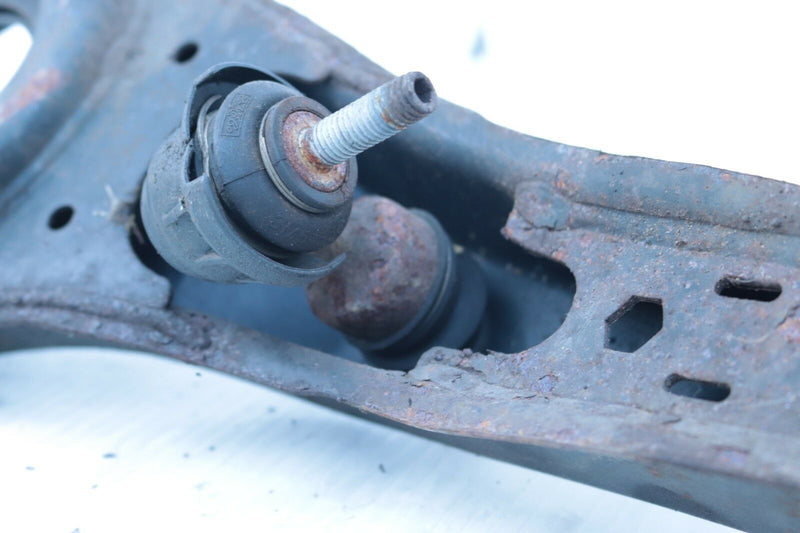 FORD C-MAX MK1 2003-2010 REAR RIGHT SUSPENSION BOTTOM ARM SPRING HOLDER *3
